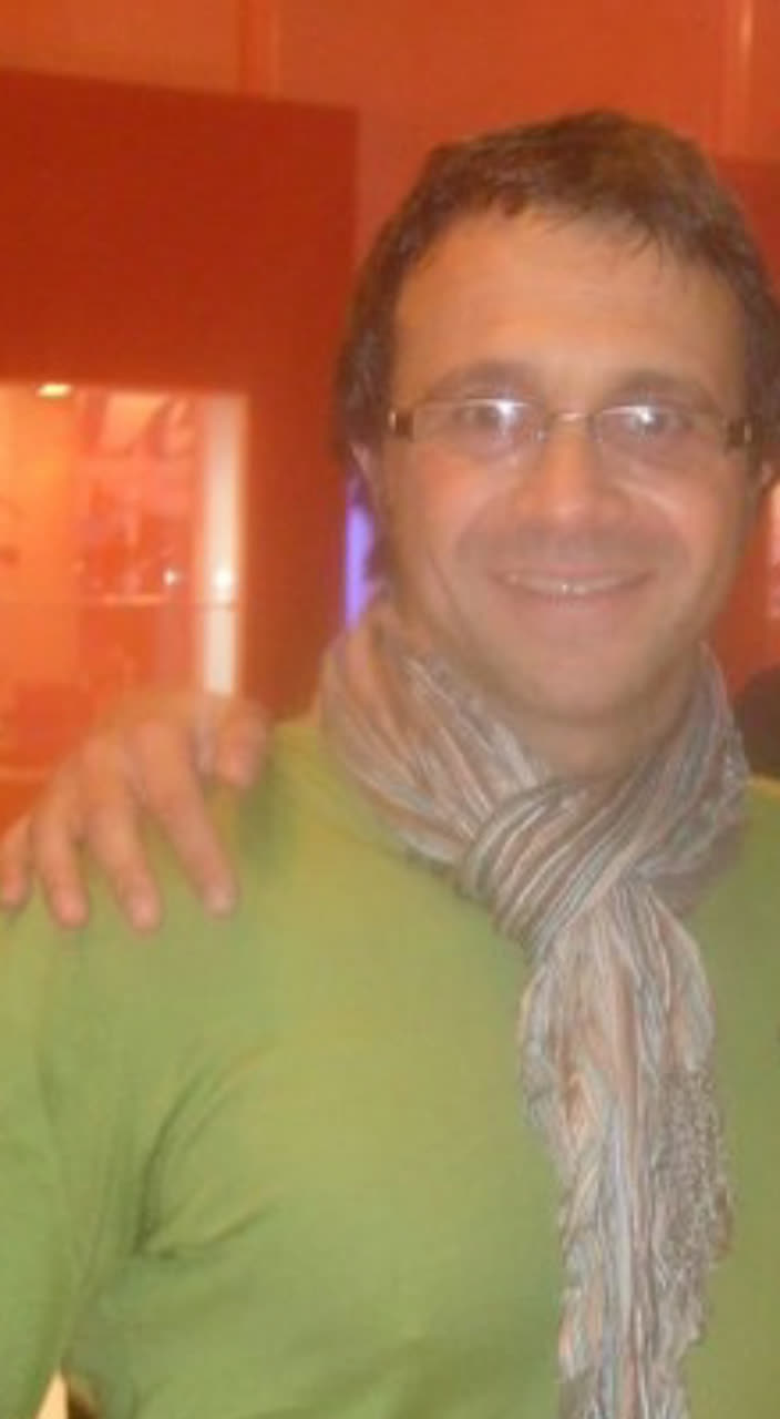 Sergio Lapegüe se emociona al conocer el nacimiento de su primera nieta
